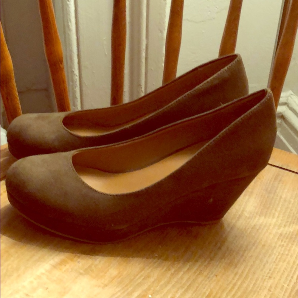 Olive green wedges